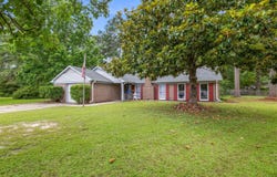 112 Old Post Court, Jacksonville, NC 28546