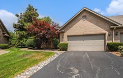 1723 Apple Blossom Drive, Munster, IN 46321