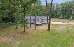 21329 W Dewey Road, Howard City, MI 49329