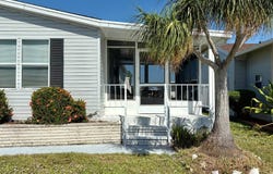 963 Roseau E, Venice, FL 34285