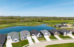 1607 Greenbrier Pointe, Henryville, IN 47126