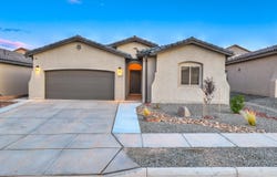 1493 VALLE DE COLORES Road NW, Los Lunas, NM 87031