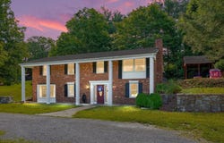 106 LAKESIDE DRIVE, STEPHENS CITY, VA 22655