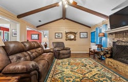 8905 County Road 4402, Larue, TX 75770