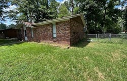 5-7 Charlotte Circle, Jacksonville, AR 72076-5271