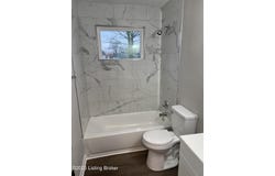 325 Hawthorne Dr, Jeffersonville, IN 47130