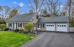 8 Hillside Rd, North Attleboro, MA 02760