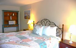 28 Falmouth Heights Road, Falmouth, MA 02540
