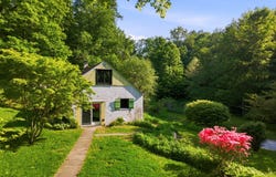 15 Old Mailcoach Road, Redding, CT 06896