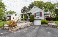 50 Williamsburg Ter, Pittsfield, MA 01201