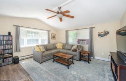 40 Prospect Rd, Wayne Twp., NJ 07470-3942
