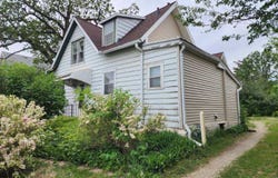 210 N 4th Avenue, Marshalltown, IA 50158