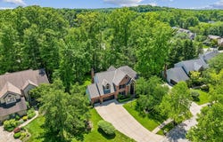 1229 Whispering Meadow Court, New Albany, OH 43054