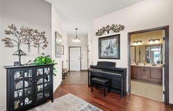 1256 County Road D E, Maplewood, MN 55109