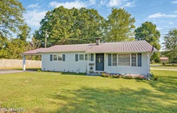 700 Rugby Ave, Jamestown, TN 38556