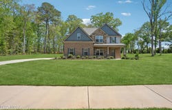 320 Homestead Circle, Forsyth, GA 31029