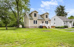 7 Camp Terrace, Guilderland, NY 12203