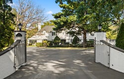 27 Hickory Lane, White Heath, IL 61884