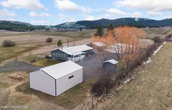 331 15th St, Plummer, ID 83851