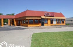 2806 Mount Pleasant Street, Burlington, IA 52601
