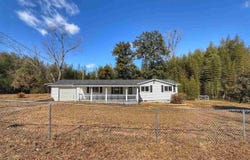 405 E 1st Avenue, Lake View, SC 29565