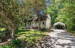 11 Mayflower, Merrimack, NH 03054