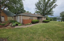 23041 Moline Road, Sterling, IL 61081