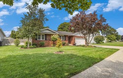 3255 Glenside Boulevard, Roosevelt Park, MI 49441