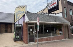 2217 COLLEGE, Cedar Falls, IA 50613