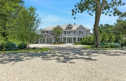 15 Old Point Road, Quogue, NY 11959