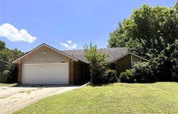 2003 Deer Run Circle, Muskogee, OK 74403