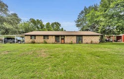9822 Nasturtium Road, Ore City, TX 75683