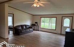 202 Central Avenue, Bedford, IA 50833