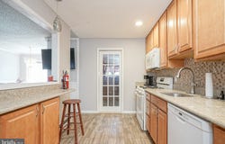 8 ROSE AVENUE, MAPLE SHADE, NJ 08052