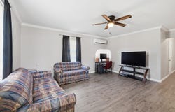 202 N Griffin Street, Morrilton, AR 72110