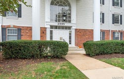 2335 Manor Grove Drive, Chesterfield, MO 63017