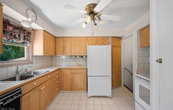 307 Halle Drive, Euclid, OH 44132