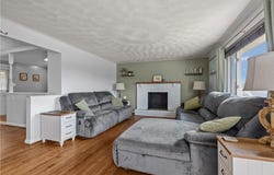 941 Angelo Dr, Baldwin Boro, PA 15236