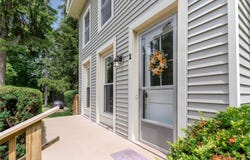 2 Michigan St, East Bloomfield, NY 14469