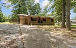 409 Harris Street NW, Hartselle, AL 35640