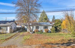620 S Royal Avenue, Eagle Point, OR 97524