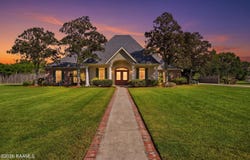 103 Lantana Court, Broussard, LA 70518