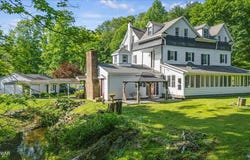 144/148 Frutchey Drive, East Stroudsburg, PA 18302