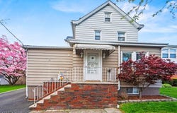 125 Terrace Ave, Lodi Boro, NJ 07644-2904