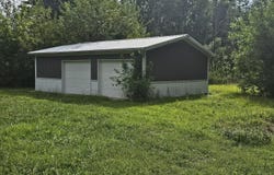 9429 N Depot Street, Opdyke, IL 62872