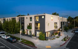 11594 Riverside Drive, Valley Village, CA 91607