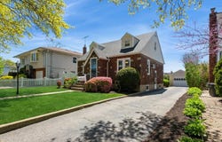 121 Camp Avenue, Merrick, NY 11566