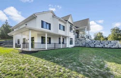1730 Creek Wood, Dubuque, IA 52003