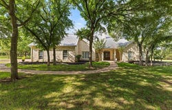 355 Winding Trail, Crawford, TX 76638