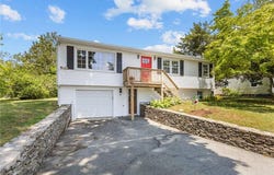6 Grove Avenue, Warren, RI 02885